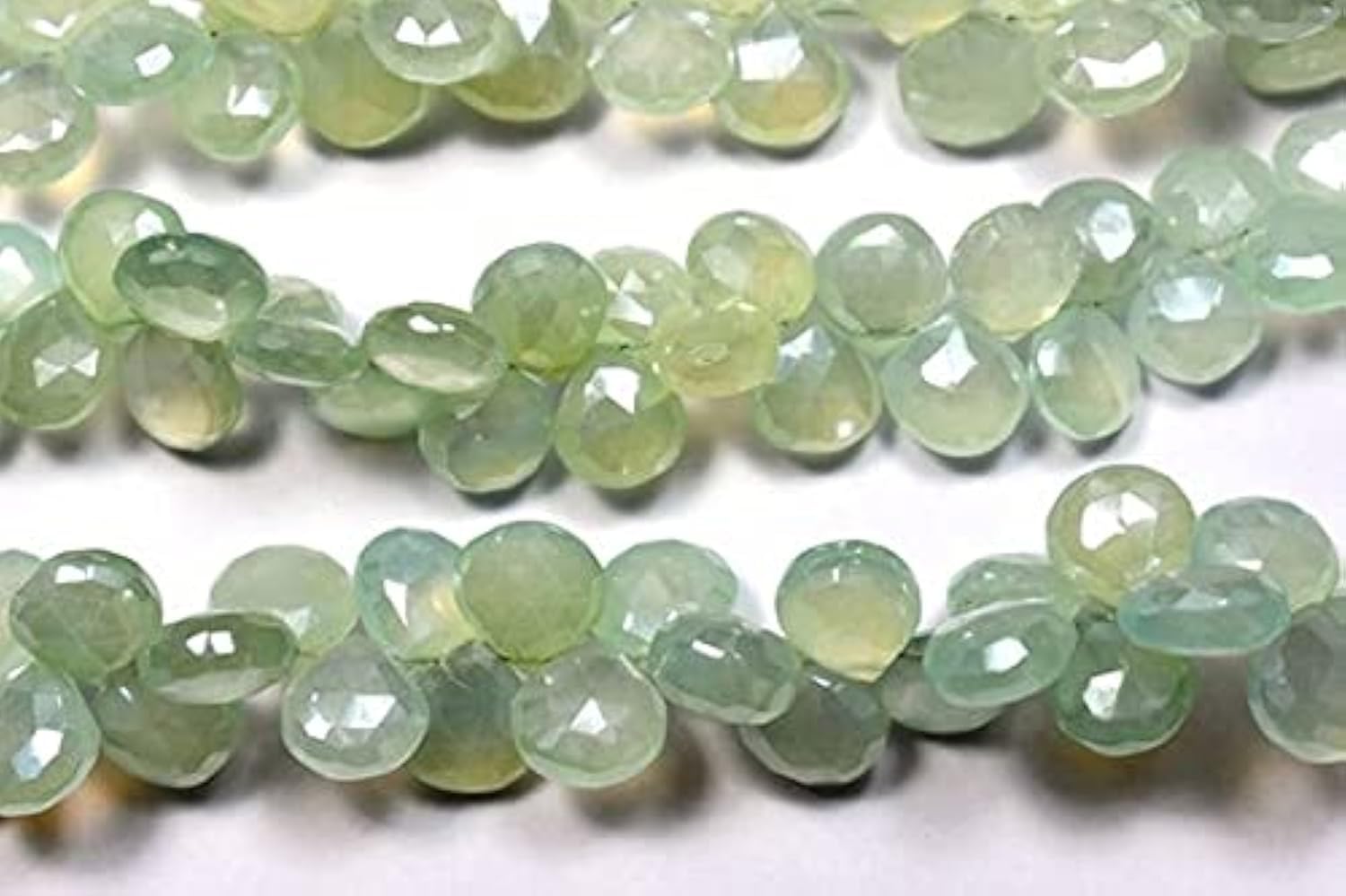 Perles aqua chalcédoine cœur briolette facettée pour créer un cadeau unique