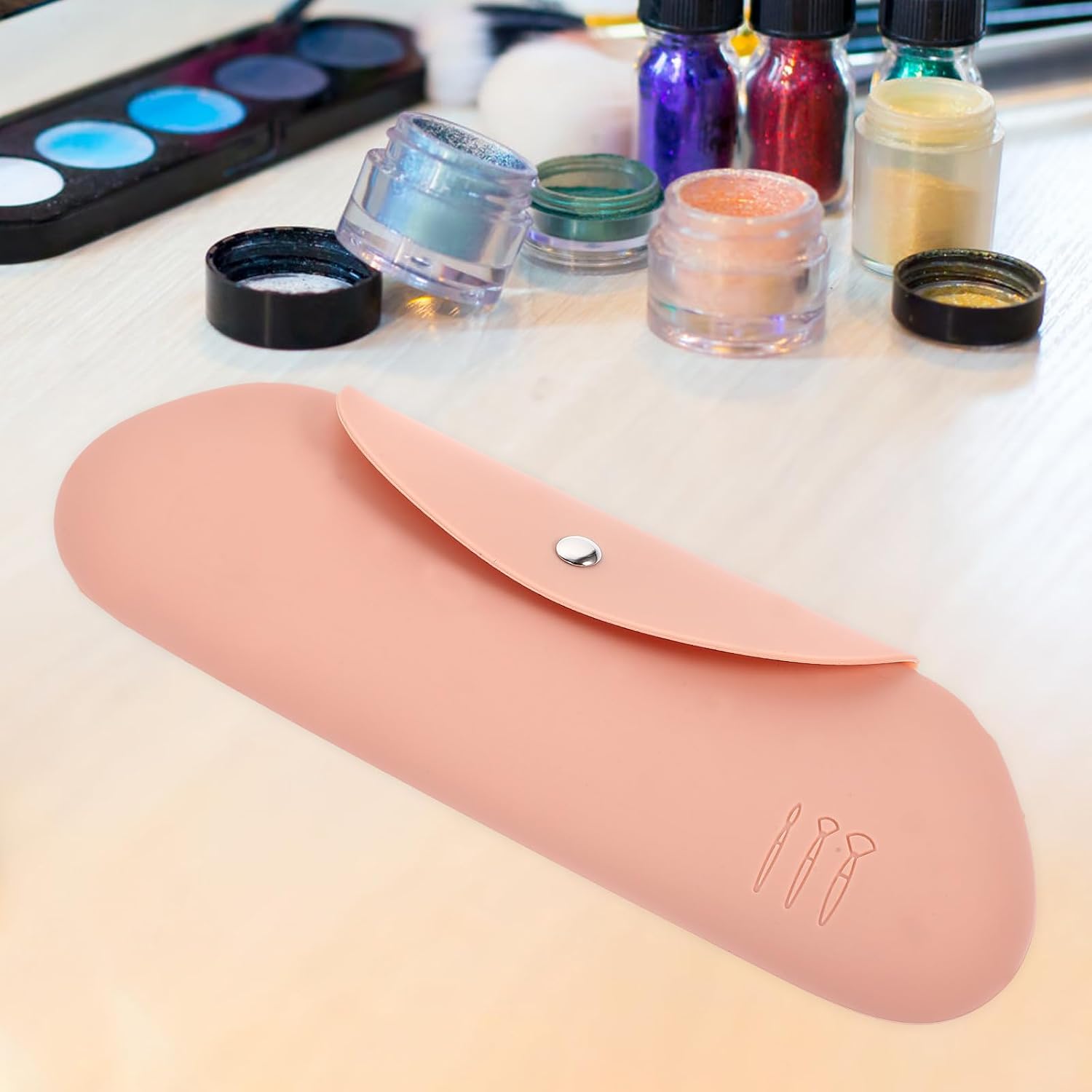 Portable Silicone Makeup Bag with Brush Storage Case, Khaki Cosmetic Organizer Pouch for Travel and Outdoor Use, Reusable Cosmetic Holder for Women’s Makeup Tools and Lipsticks image 4