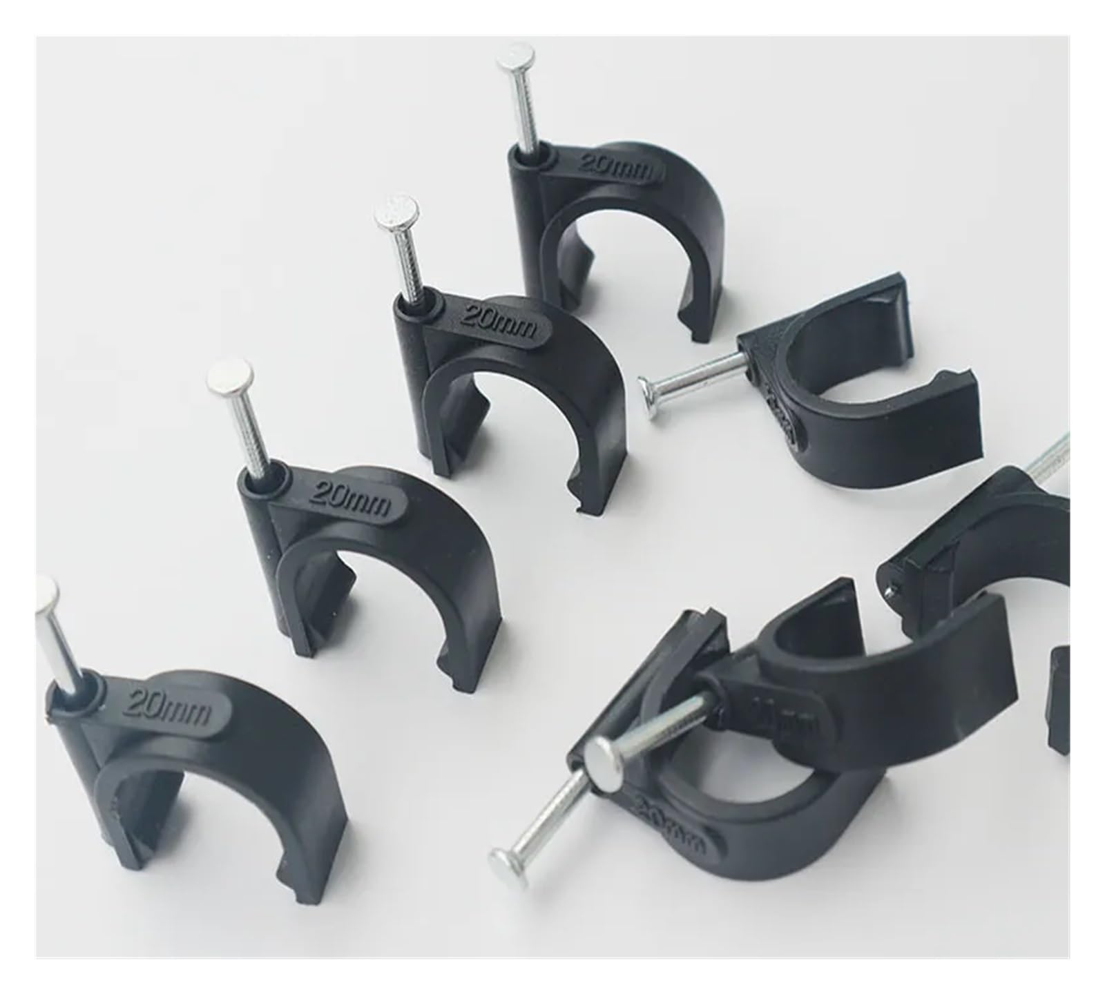 50 Teile/Paket PE Kunststoff 20mm Kreis Kabel Clip C-förmigen High Carbon Stahl Nägel Kabel Clips Draht Wand Halter