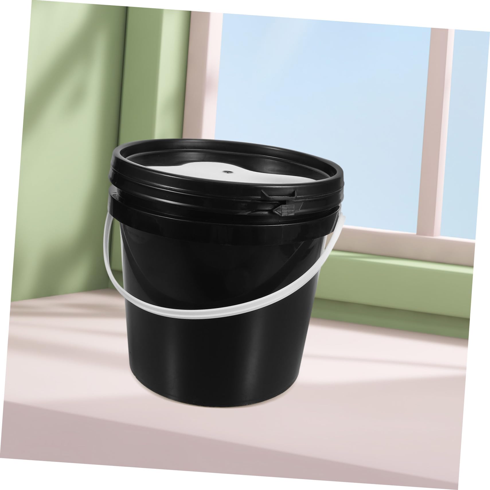 DOITOOL Seau de Peinture Bucket Noir en Plastique Léger de 2l avec Couvercle, pour Rangement Peinture et Usage Domestique Polyvalent
