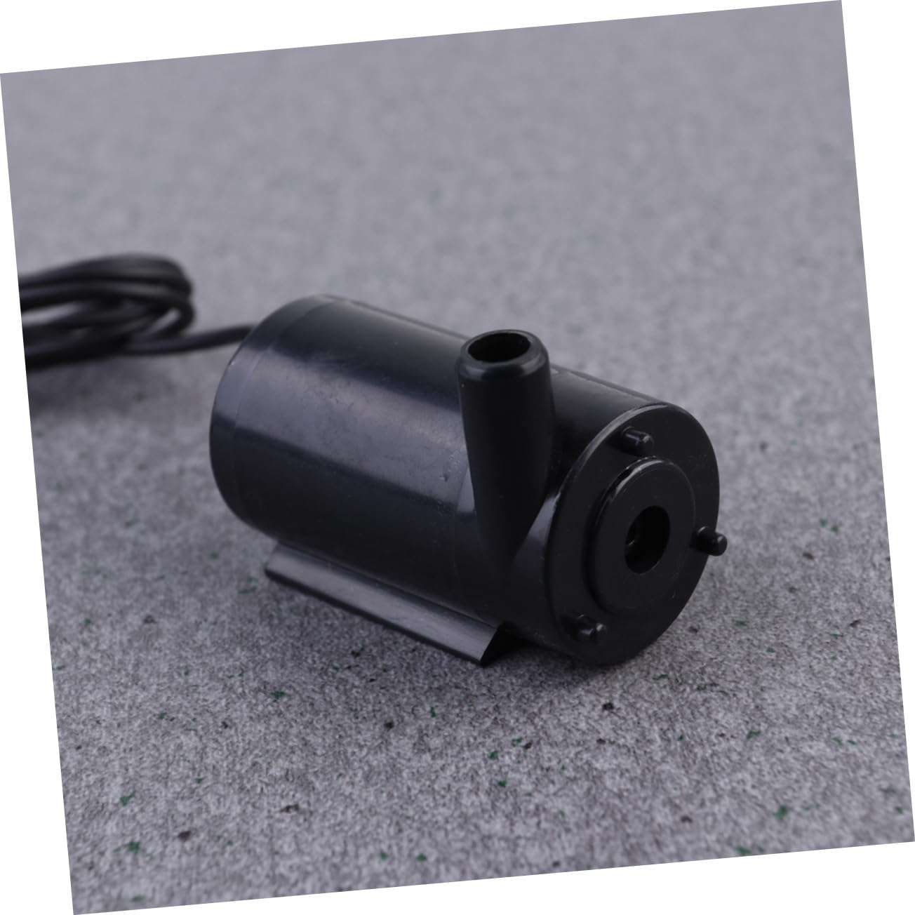 Abaodam 2Pcs USB Submersible Water Pump for Fish Tank Aquarium Fountains Power Cord Energy Saving Quiet Operation Easy to Clean Black White