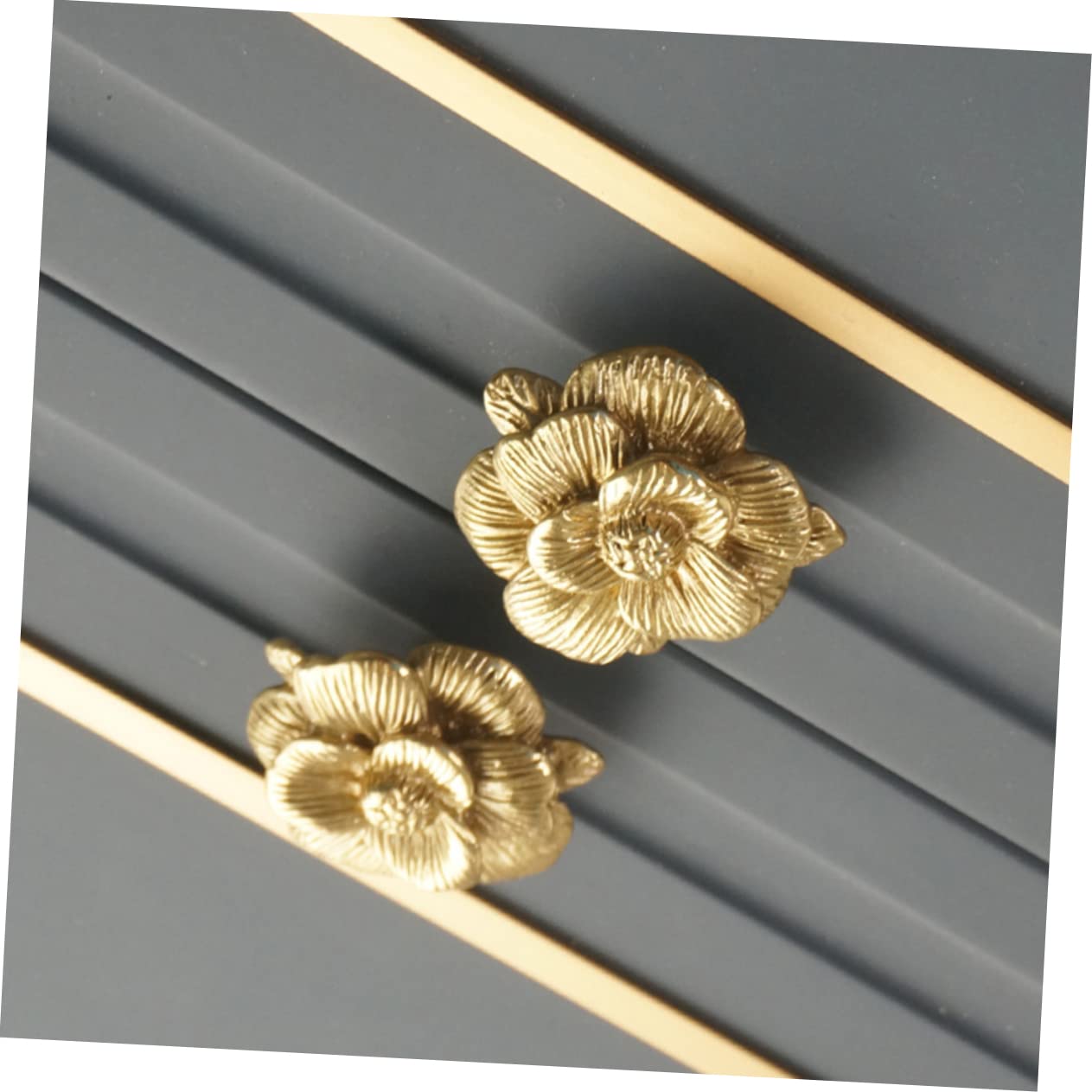 Housoutil 3 Maniglie Per Mobili in Rame Piccole Manopole Per Cassetti Maniglie Per Porte Di Mobili Maniglie Decorative A Forma Di Fiore Facili Da Installare Per Cassetti E Guardaroba.