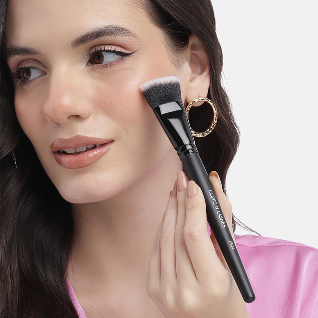 Cuffs N Lashes F025 Big Bronzer &Contour Brush | Large Fluffy Makeup Brush for Bronzer Blush &Contour | Ultra-Soft Bristles | Professional Blendability | Cruelty-Free | Handmade in India - Image 3 thumbnail