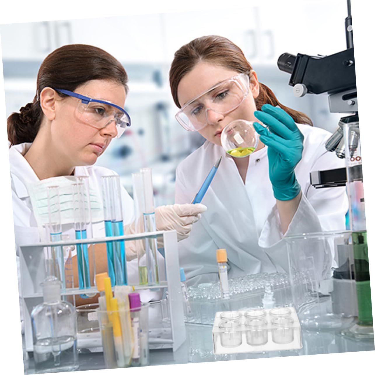 JEWEDECO 17-Piece Plastic Well Plate Set Reaction Plate for Chemistry Lab Spot Reaction Accessory Deep Well Experiment Board Supply