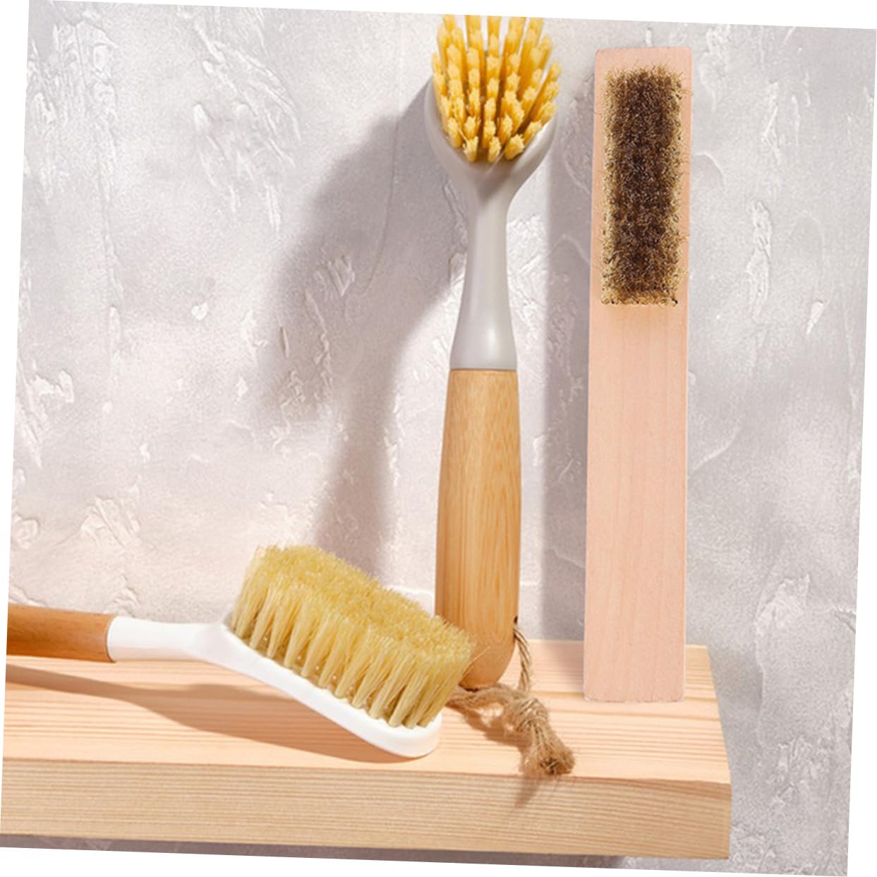 GOOHOCHY Ski Cleaning Brush Snowboard Wax Brush for Snowboarding Skiing Wooden Handle Copper Wire