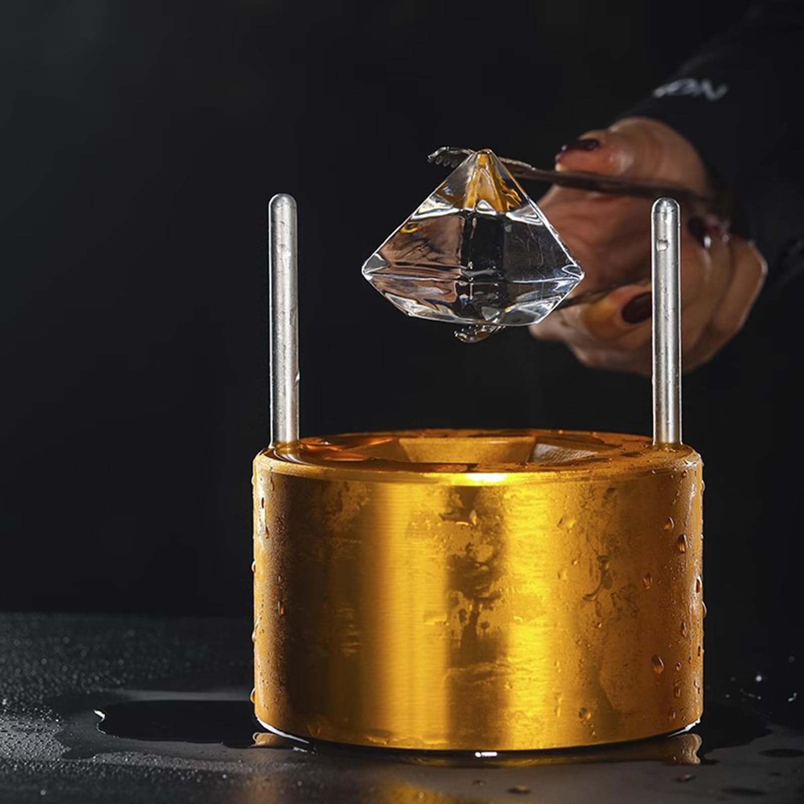 Eiskugelpresse, durchsichtige Diamantform, klare Eiskugelform for Whiskey und Cocktails, langsam schmelzende Eisform, Aluminiumform, for Kühlen von Cocktails, Whiskey