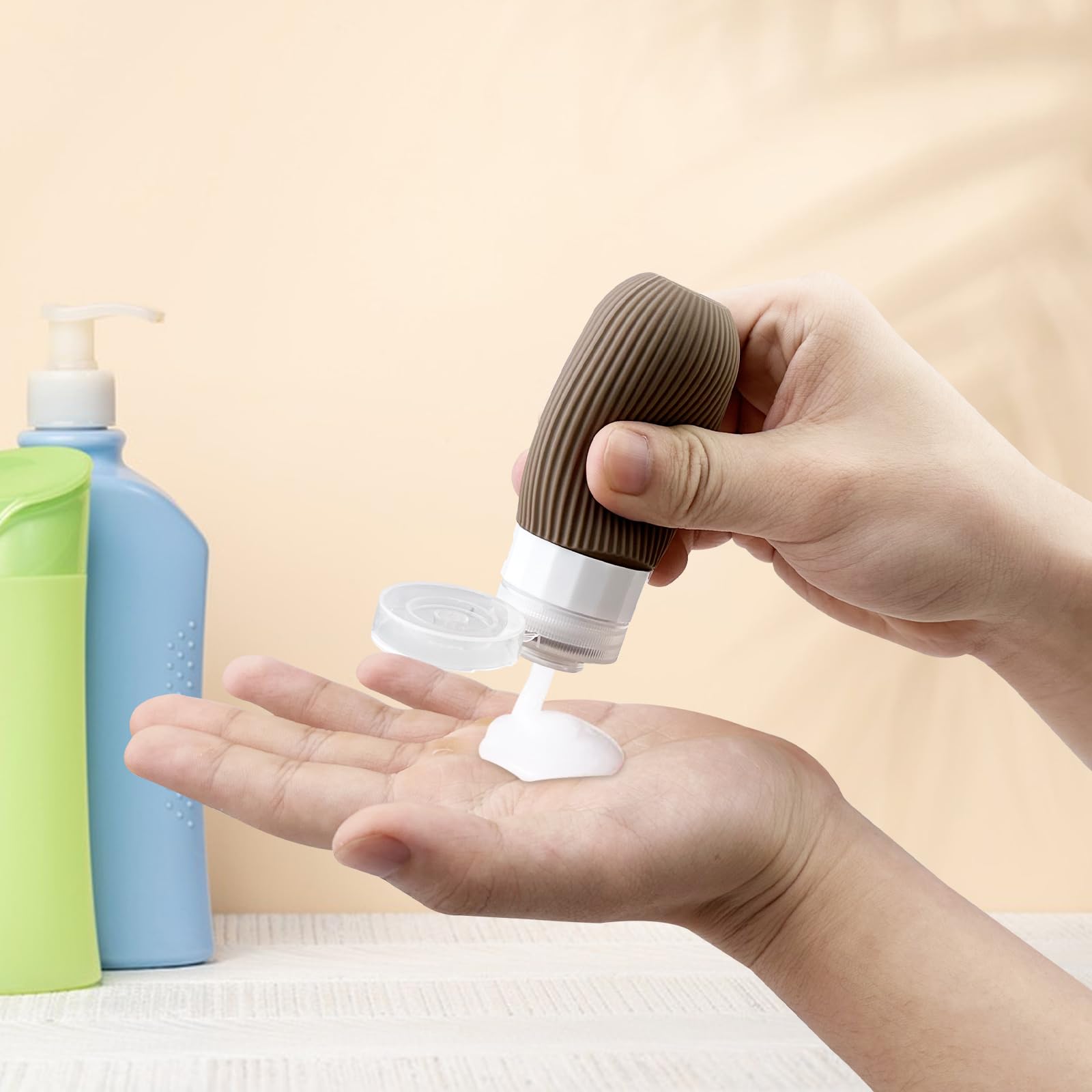 Newpop Contenitori da Viaggio Per Liquidi(4Pcs), Kit Bottigliette Aereo Prodotti Igiene Travel, 4 Pezzi Flaconi in Silicone 100 ml Set, Bagno Boccette Contenitore Bottiglie Shampoo da Viaggio