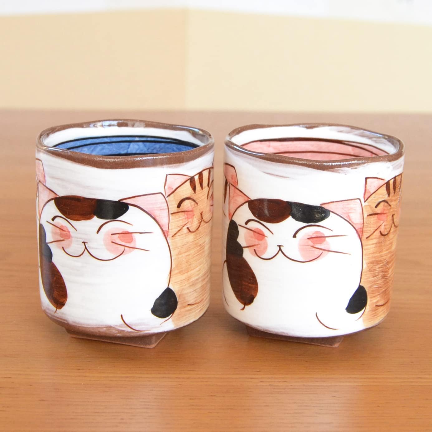 有田焼やきもの市場 Japanese Yunomi Tea Cup for Green Tea set of 2 Arita Imari ware Made in Japan Nakayoshi Neko Three Cats