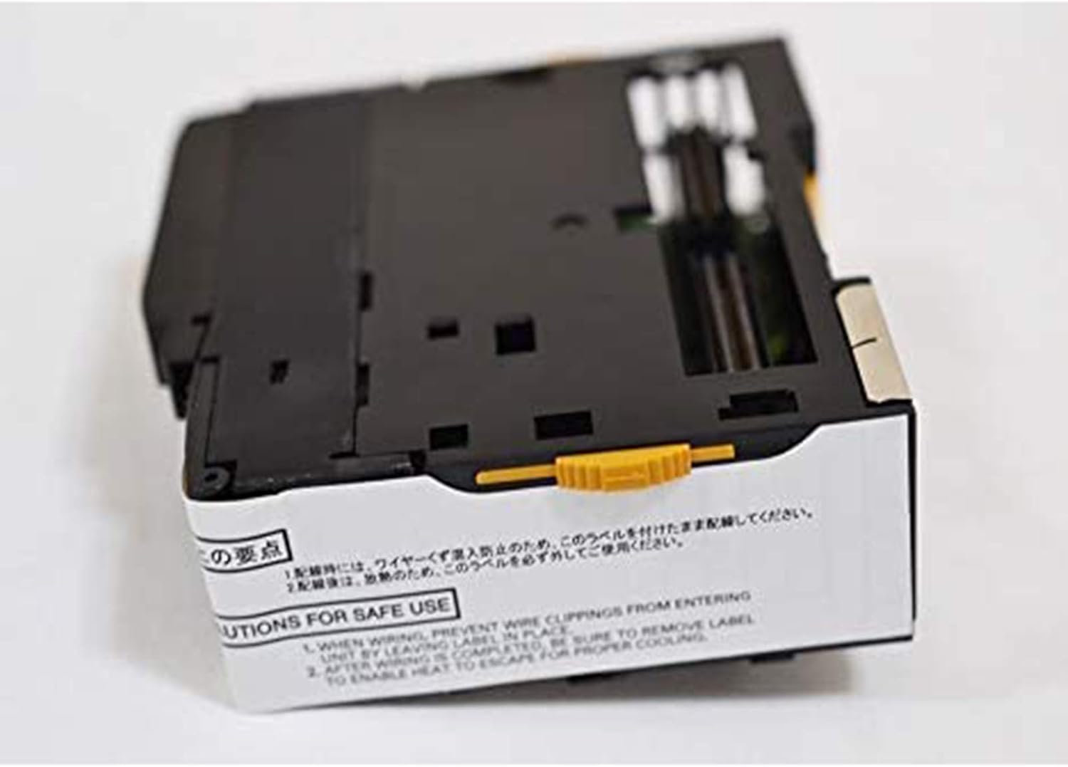 1つの新しいOmron CJ2M-CPU13 PLC CPUユニットモジュール CJ2M-CPU3