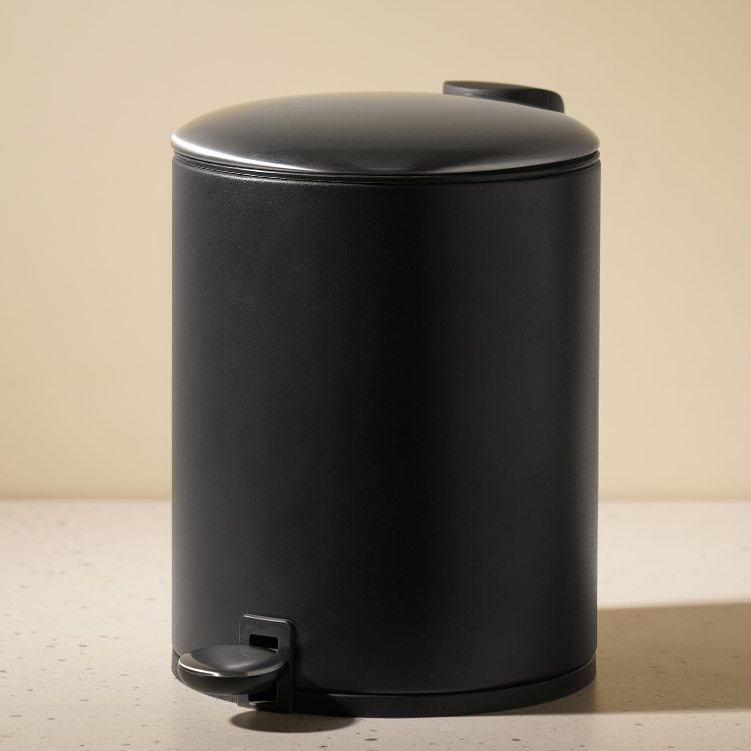 PURE HOME + LIVING Black Iron Pedal Circular Dustbin with Lid-Large (B0BVZQVZT3) Amazon Price History, Amazon Price Tracker