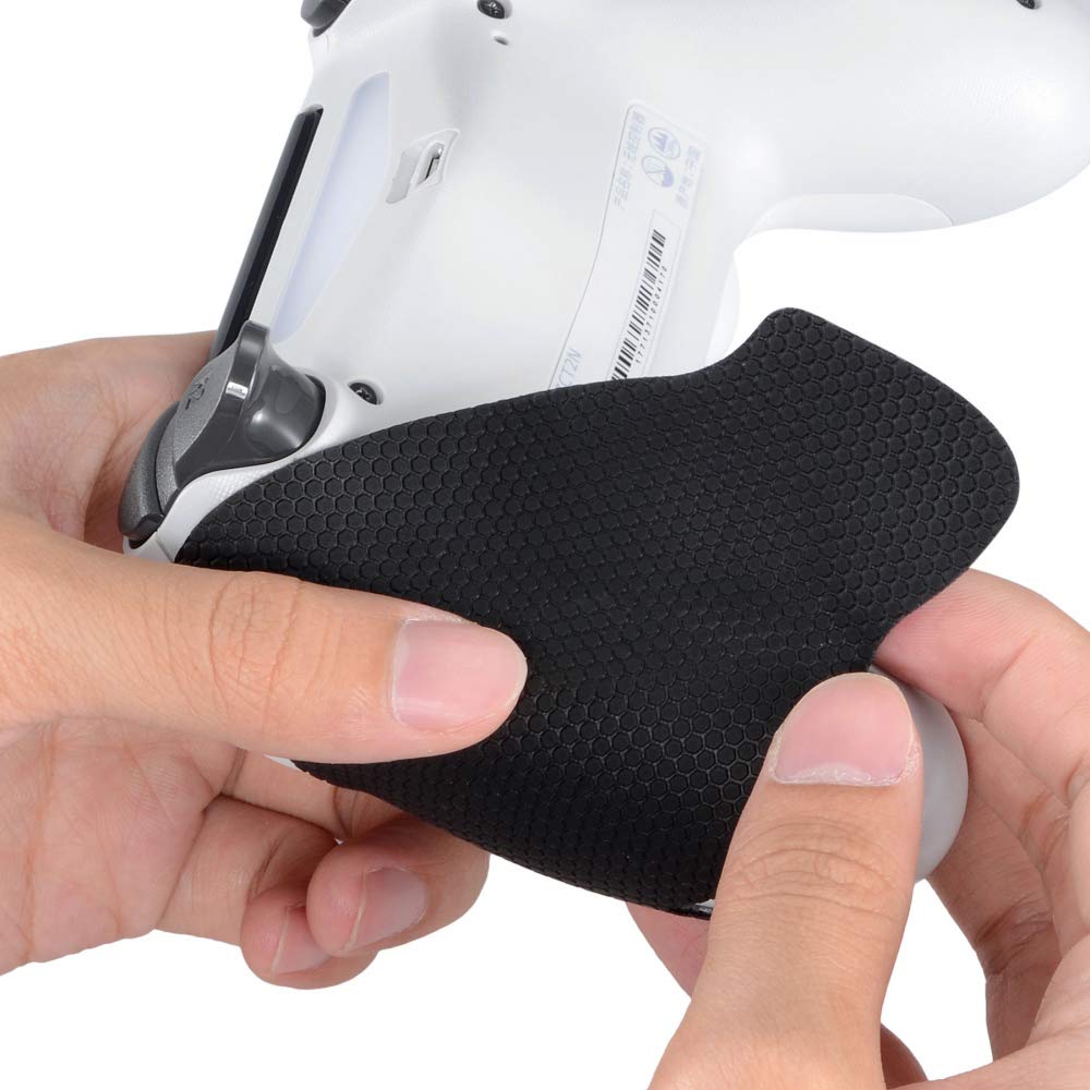 eXtremeRate Pegatina de Agarre para ps4 Mando Aadhesivo de Silicona Antideslizante Piel de Goma para ps4 Control Protector con Textura para ps4-Mejora Agarre y Comodidad(Negro)