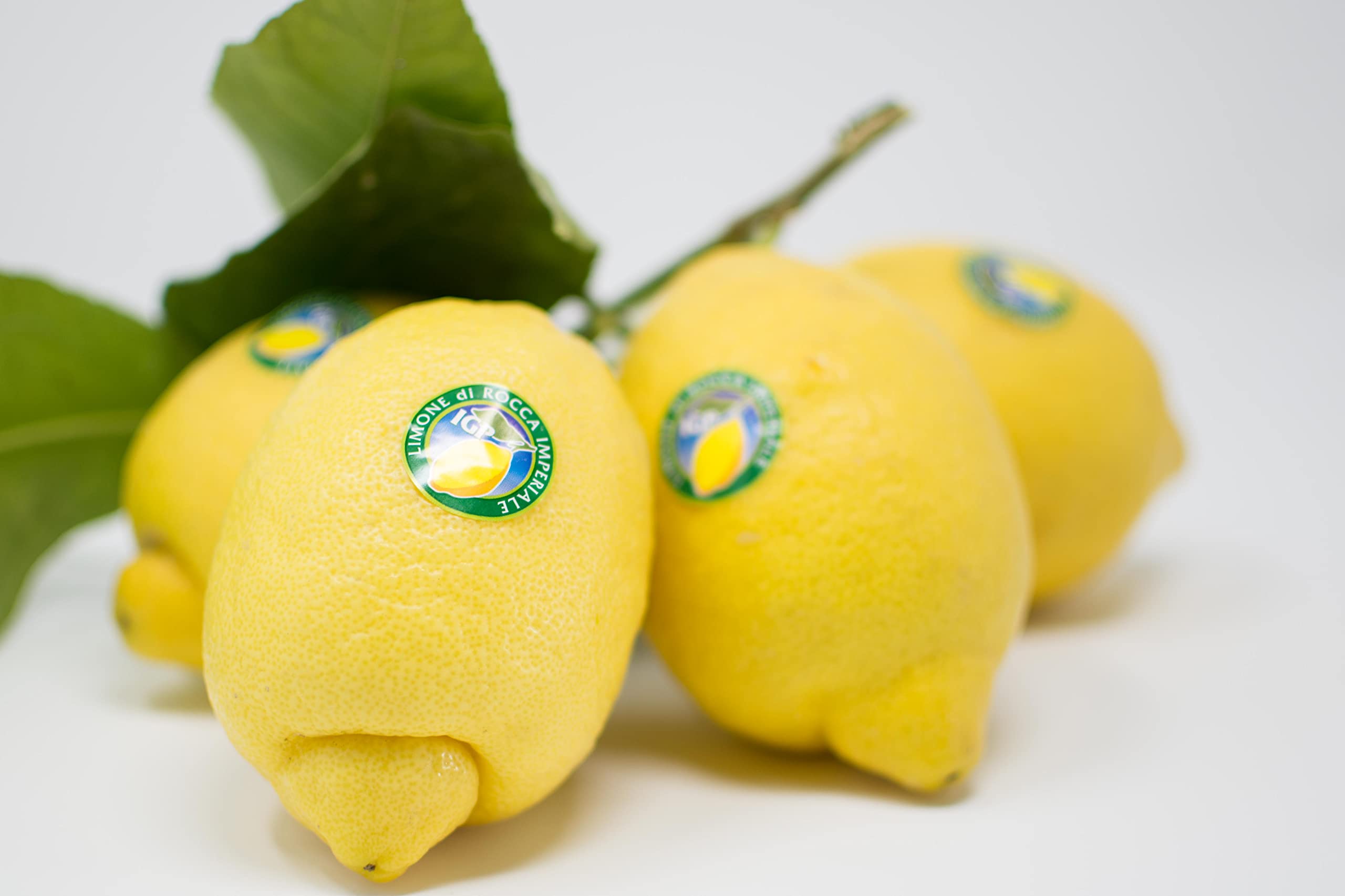 Limoni di Rocca Imperiale IGP - Box da 8 KG - Buccia Edibile - Limoni freschi