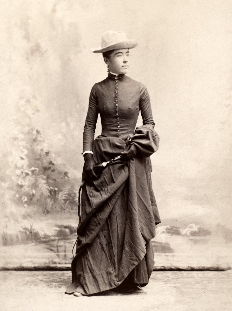 Amazon.com: WomenS Fashion 1880S Noriginal Cabinet Photograph