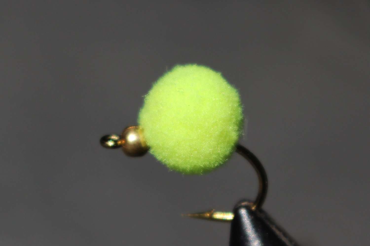 Tigofly36 pcs UV Fluorescent Chartreuse Color Brass Beadhead Egg Fly Fishing Flies Lures-Size #8