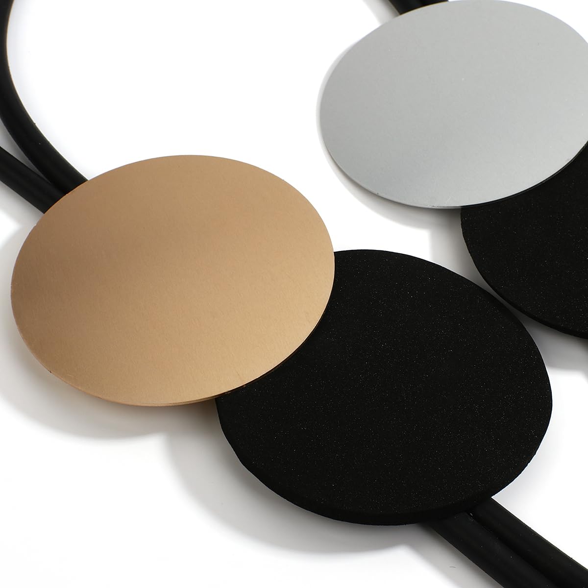 Collares Collar Mujer hombre Colgante Cadena De Suéter Largo De Goma Negra, Collares Con Colgante Redondo De Aluminio Simple Para Damas De Oficina