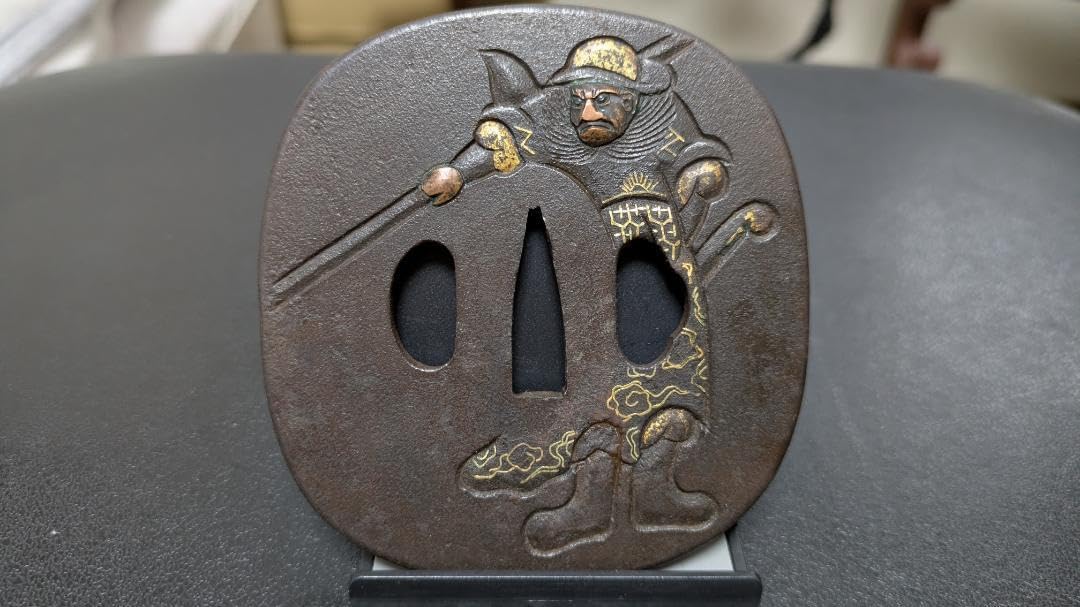 鉄製 曲線刀 装飾柄 楽天市場】模造刀 太刀 陣太刀 梨地塗り鞘 極上研磨刀身 大刀刀袋付