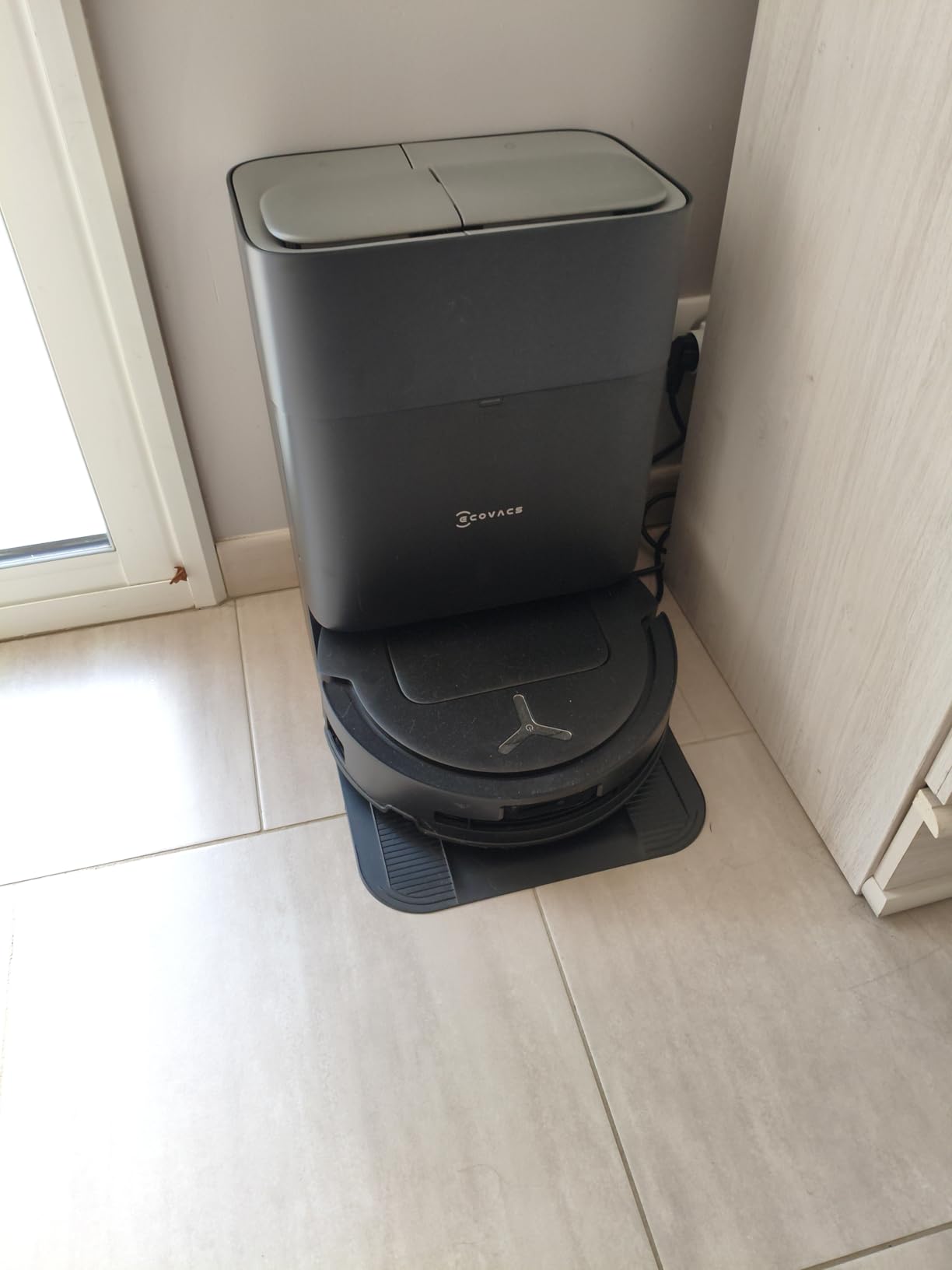 Le robot et sa brosse latérale