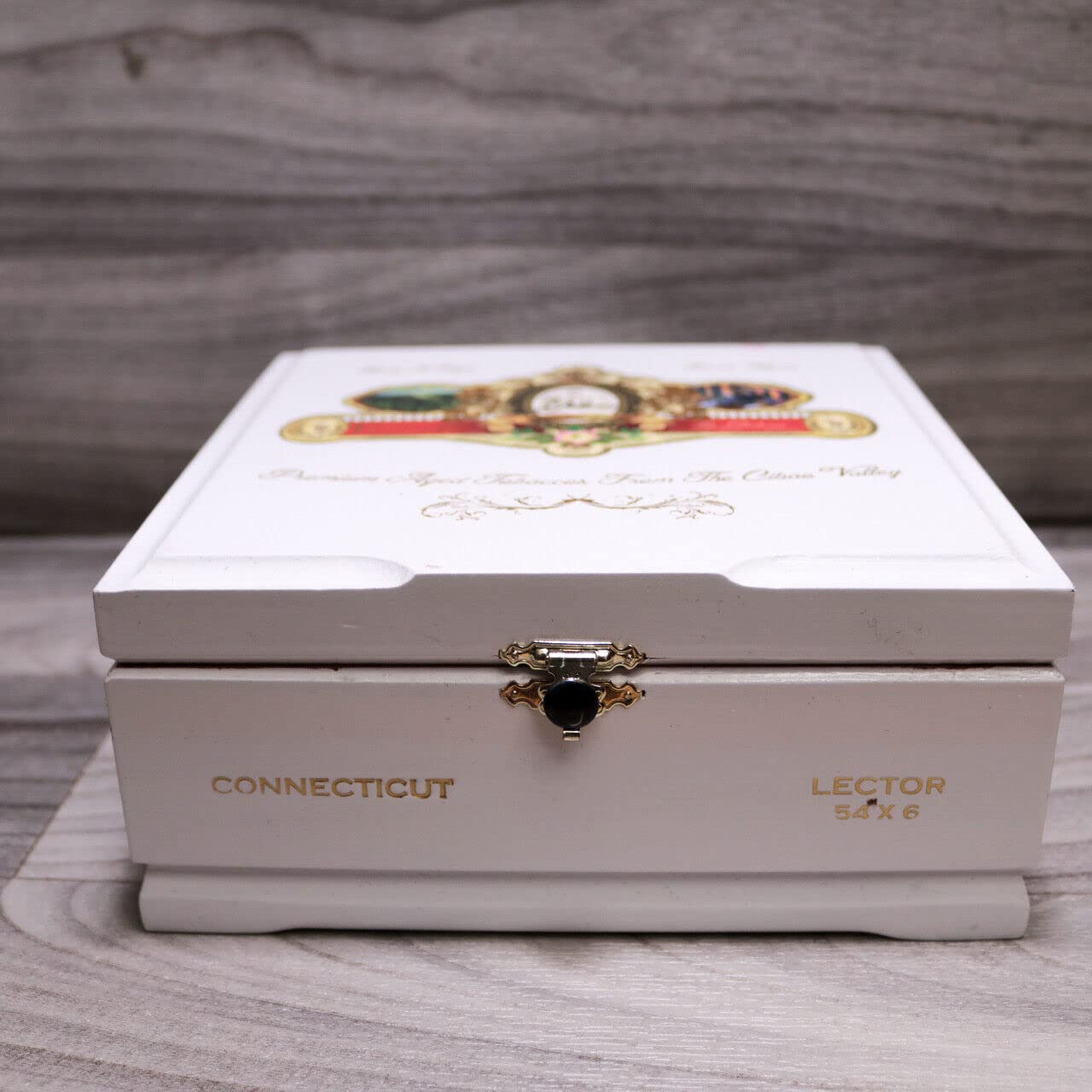 Amazon.com: La Galera Connecticut Lector Empty Wood Cigar Box 7.25