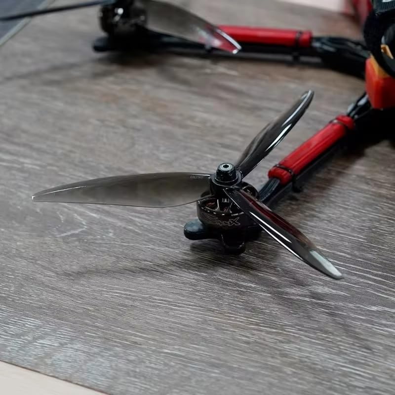 śmigło 10 par (10 CW + 10 CCW) T7057 7 x 5,7 x 3 3-łopatowe śmigło PC kompatybilne z FPV Freestyle 7-calowe drony dalekiego zasięgu części zamienne części zamienne