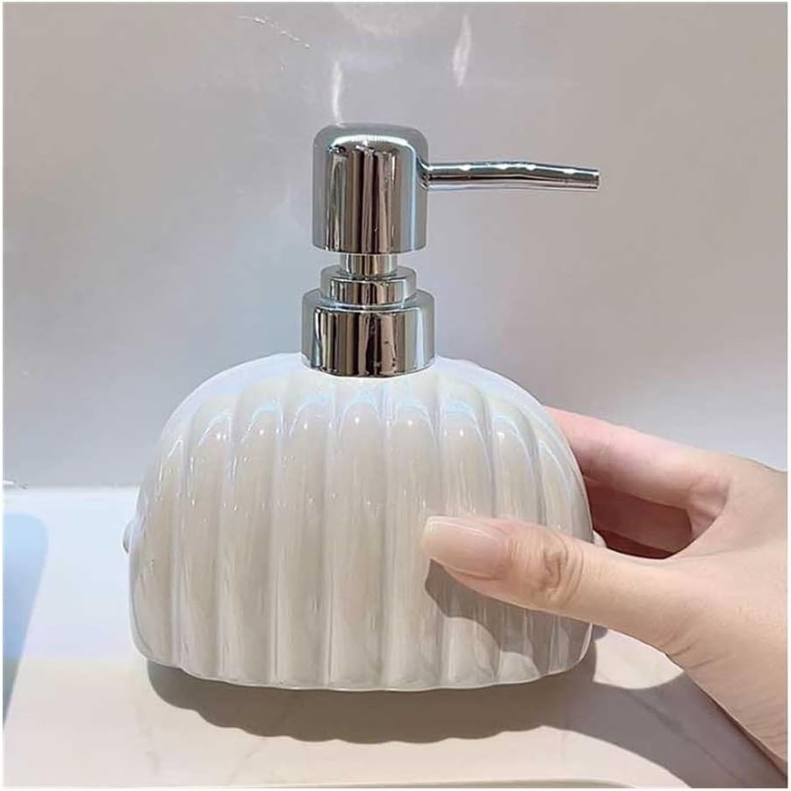 Dispenser di sapone da banco Piccolo dispenser di sapone adatto per bagno e cucina, moderno semplice stile alla moda in ceramica dispenser di sapone per le mani con pompa (bianco)