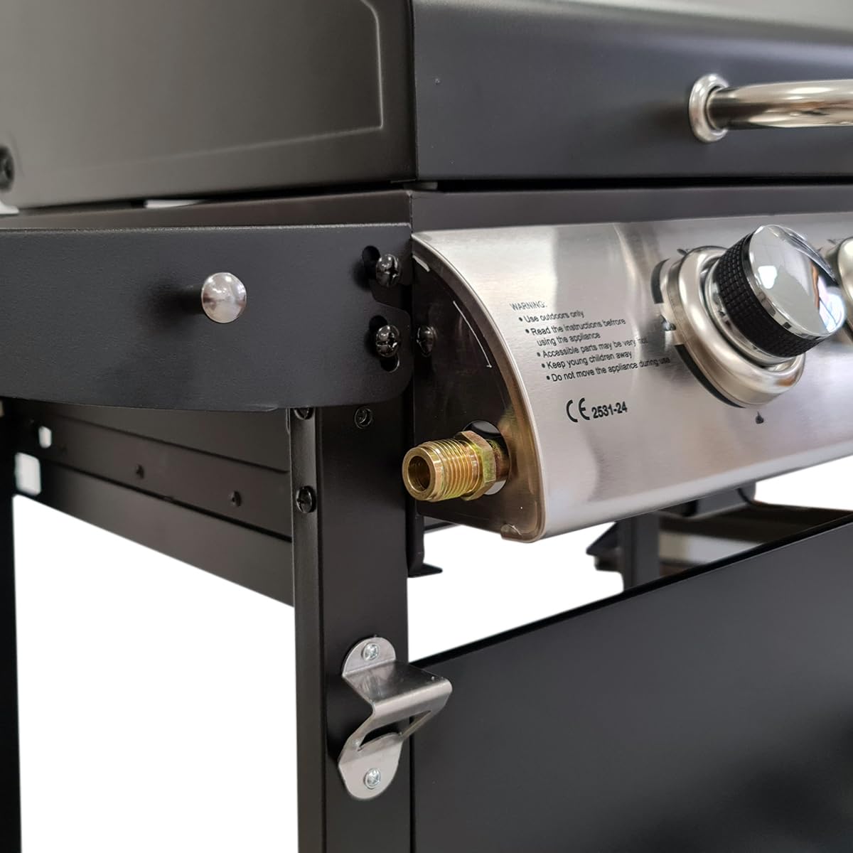 LOFOTEN - Barbecue Gaz 3 brûleurs - Puissance 8,4 kW - 106.5x57.5x104.5cm - Capot de fermeture avec thermomètre - 2 Grilles en acier chromé, 2 Etagères latérales, 1 Plateau bas - 2 Roues - Noir