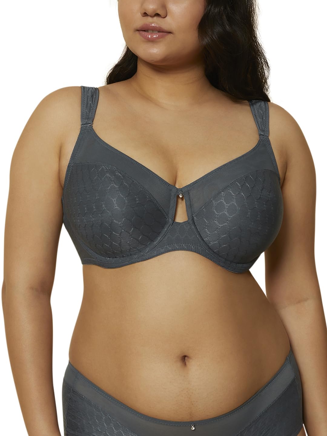 Triumph Women Minimizer Bra - Review, Price and Buying Guide