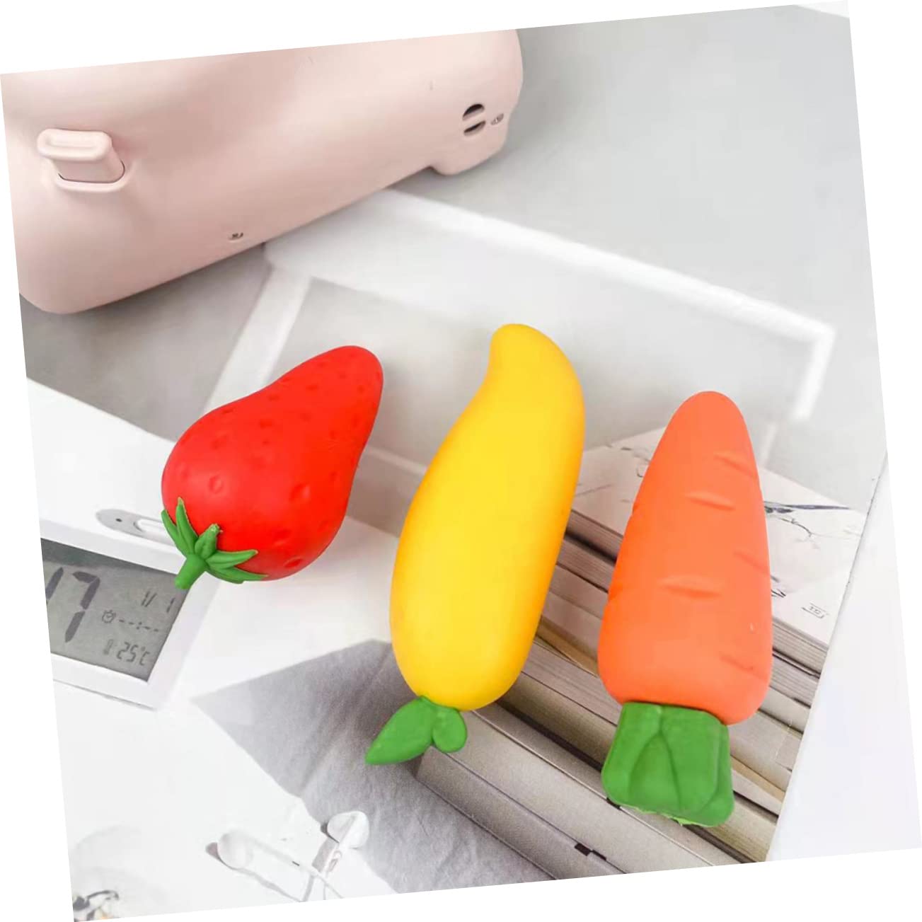 Abaodam 15stücke Kawaii Mini Früchte Radiergummis Kreative Erdbeere Mango Und Karotte Multifunktionale Schulbedarf Radierer Für Studenten Für Klassenzimmer Und Büro