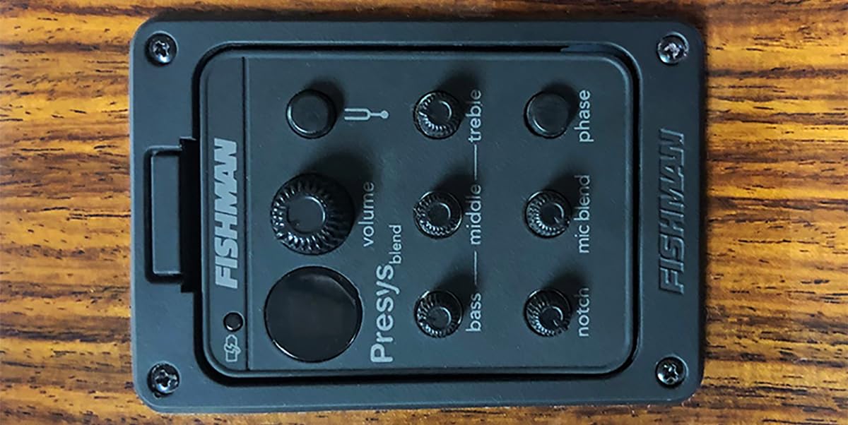 Kremona Verea Klassische Konzertgitarre mit Nylonsaiten Akustik-Elektro – 48 mm Halsbreite - Handgefertigt in Europa, ideal für Studioaufnahmen, Live Musik, Band, Solo - Inklusive gepolstertem Gigbag