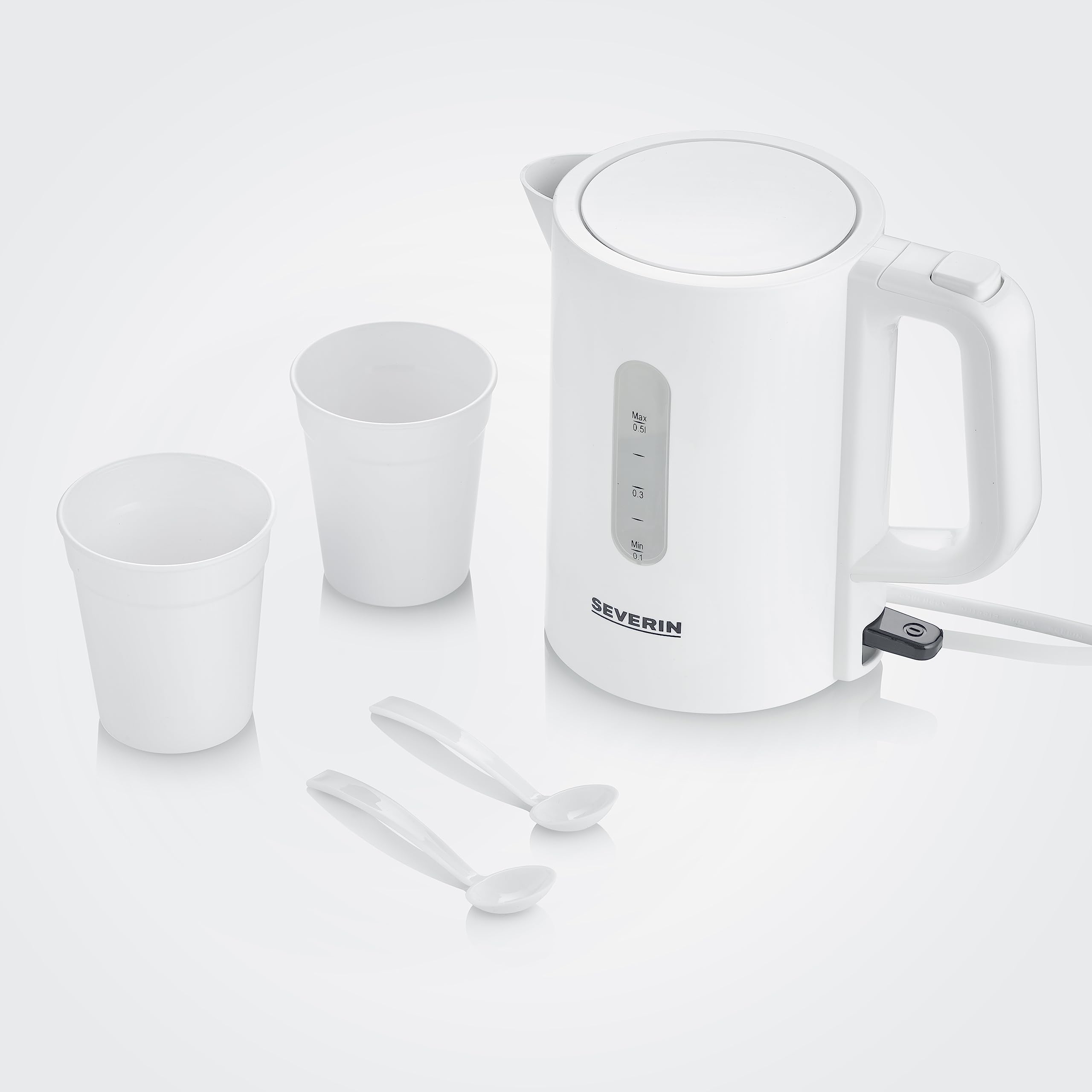 SEVERIN Set Bollitore Elettrico da Viaggio, 0,5 L, Voltaggio Commutabile (115/230 V), Include 2 Tazze in Plastica e 2 Cucchiaini, Bianco - WK 3462