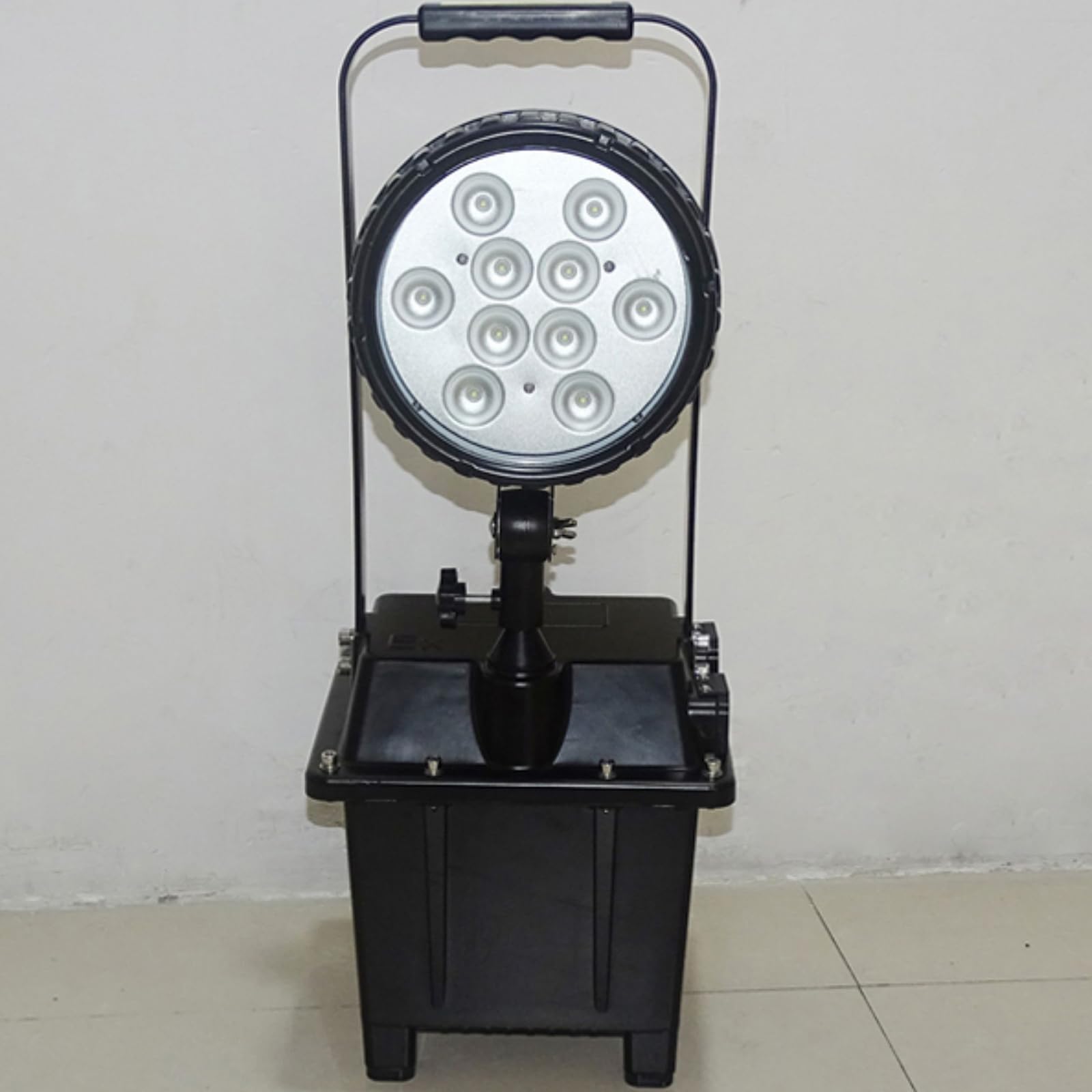 Światło robocze LED, przenośny reflektor, obszar napromieniowania 15㎡-30㎡, wodoodporny, ładowalny, idealny do biwakowania, wędkowania, naprawy samochodów, oświetlenia roboczego i turystyki