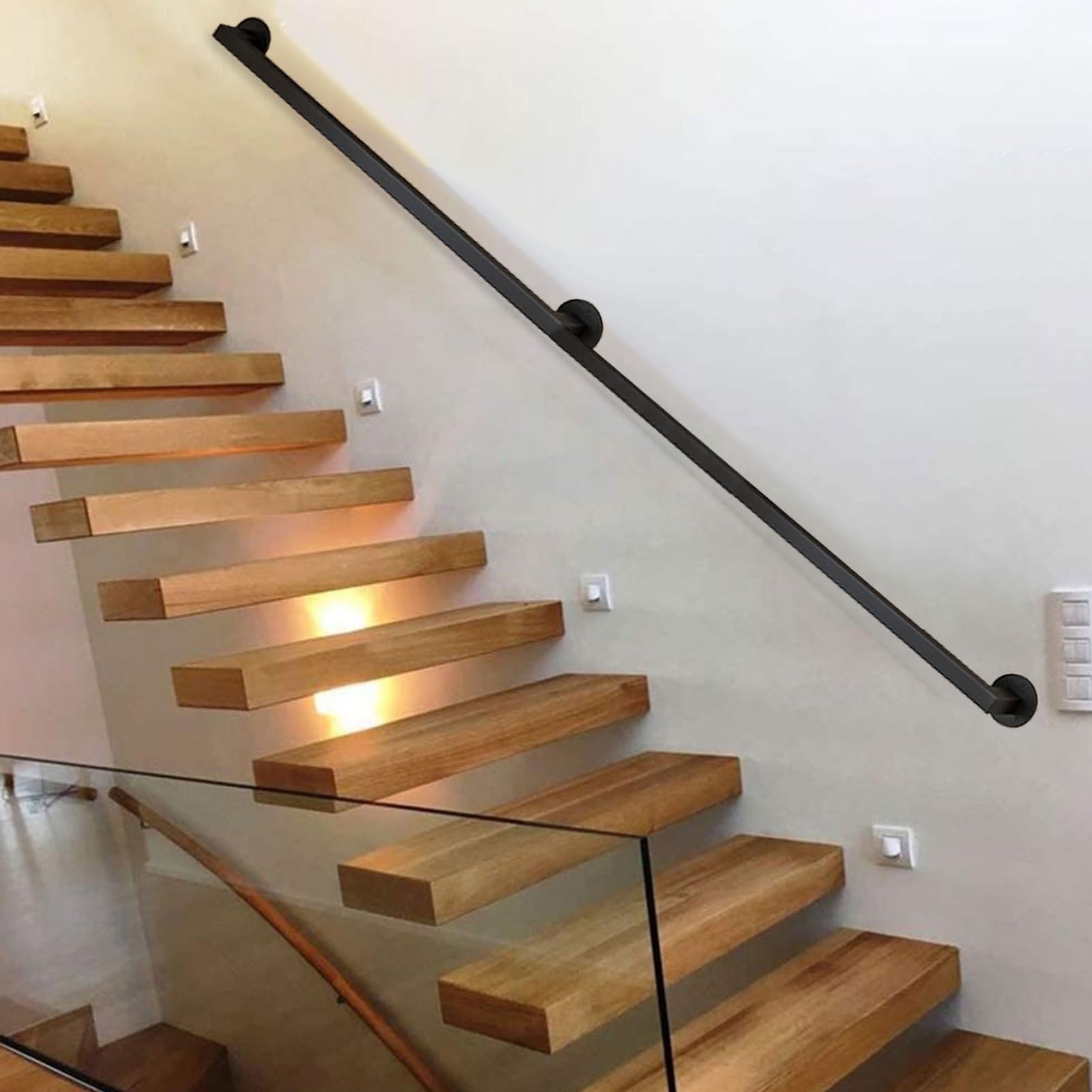 Rampe d'escalier et balustre de marche en finition premium pour intérieur élégant de 4,2 m