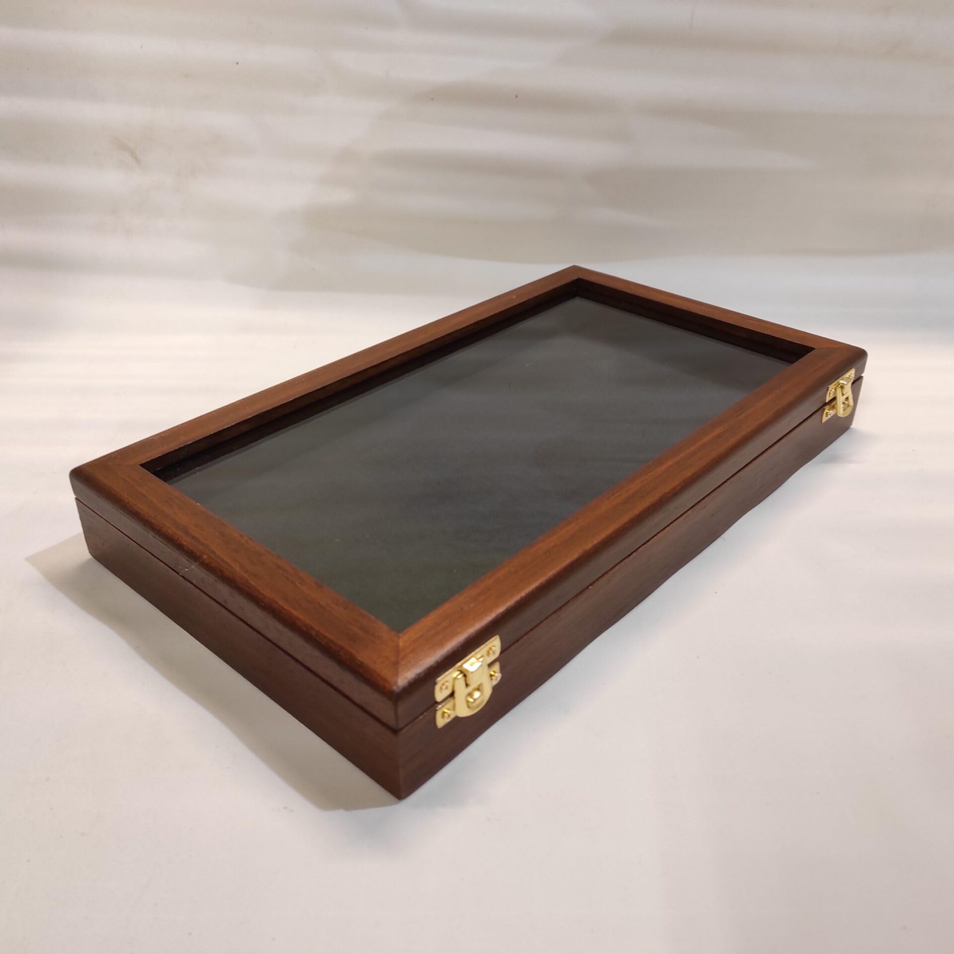 Coins&More Espositore cofanetto per coltelli da collezione in legno e vetro, fondo imbottito, fatto a mano in Italy, numerato e certificato