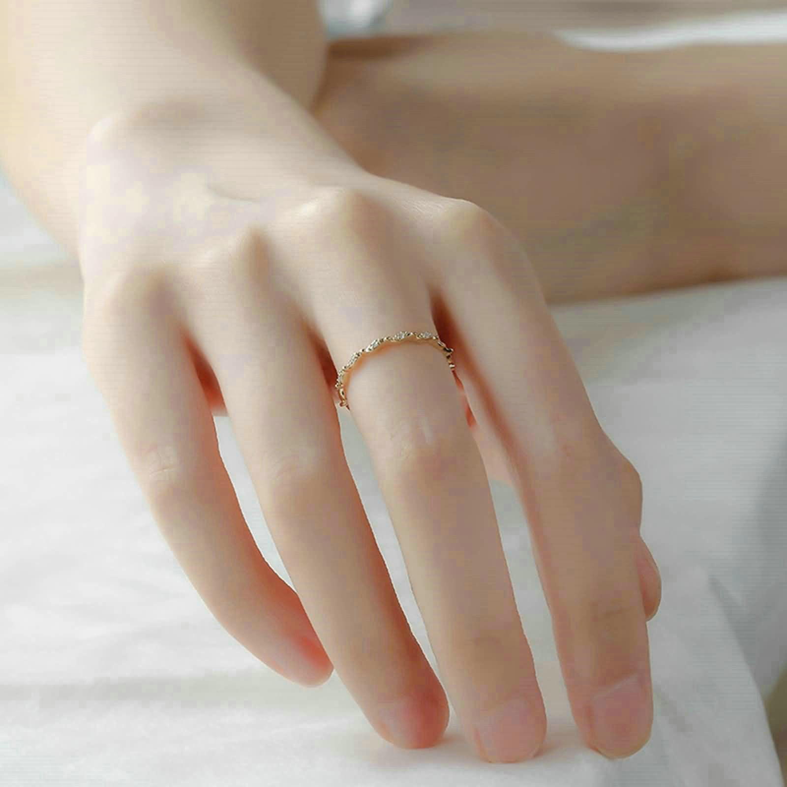 Pierścionek dla kobiet, złoty, 18K Infinity Band z okrągłym pierścionkiem moissanite, dla kobiet, złoty