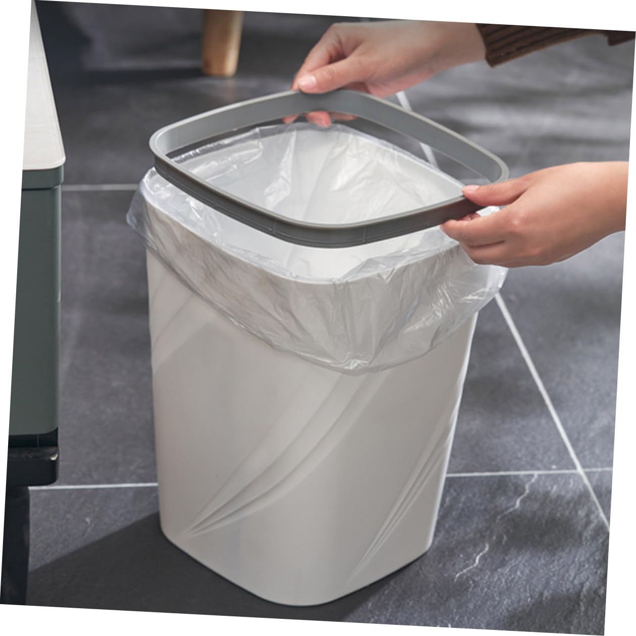 Homoyoyo Contenitore per Rifiuti da Ufficio 12l in Abs Cestino Multiuso per Carta e Rifiuti Domestici Design Semplice per Bagno, Cameretta e Sala Hobby
