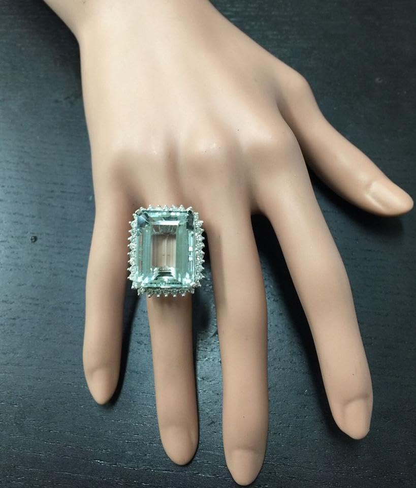 32.00 Carats Natural Aquamarine and Diamond 14K Solid White Gold Ring