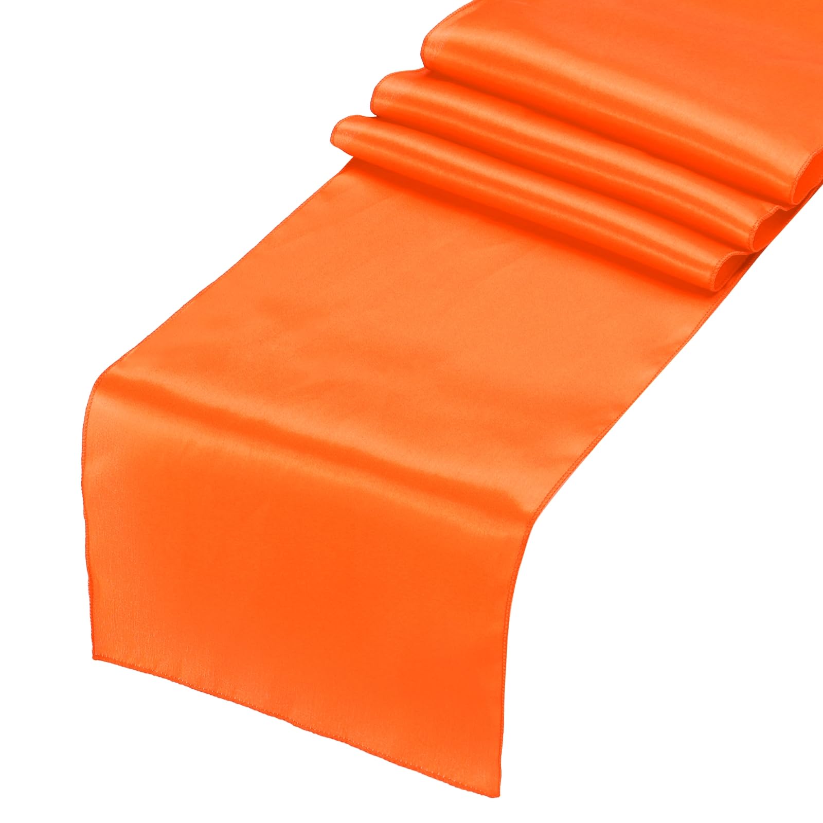 Chemin de table en satin orange pour embellir une table triste de salle à manger
