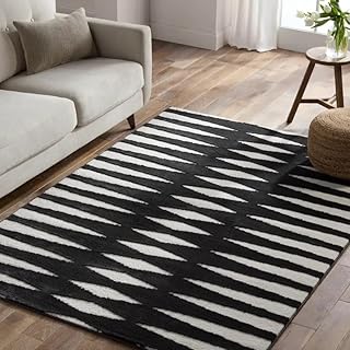 Jaipur Living Apyre Geometric Black/White Area Rug (8'10