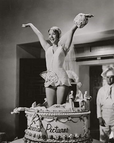 Posterazzi DAP16381 Debbie Reynolds-Singin' in The Rain/Cake Scene - Impresión fotográfica, 8 x 10, multicolor