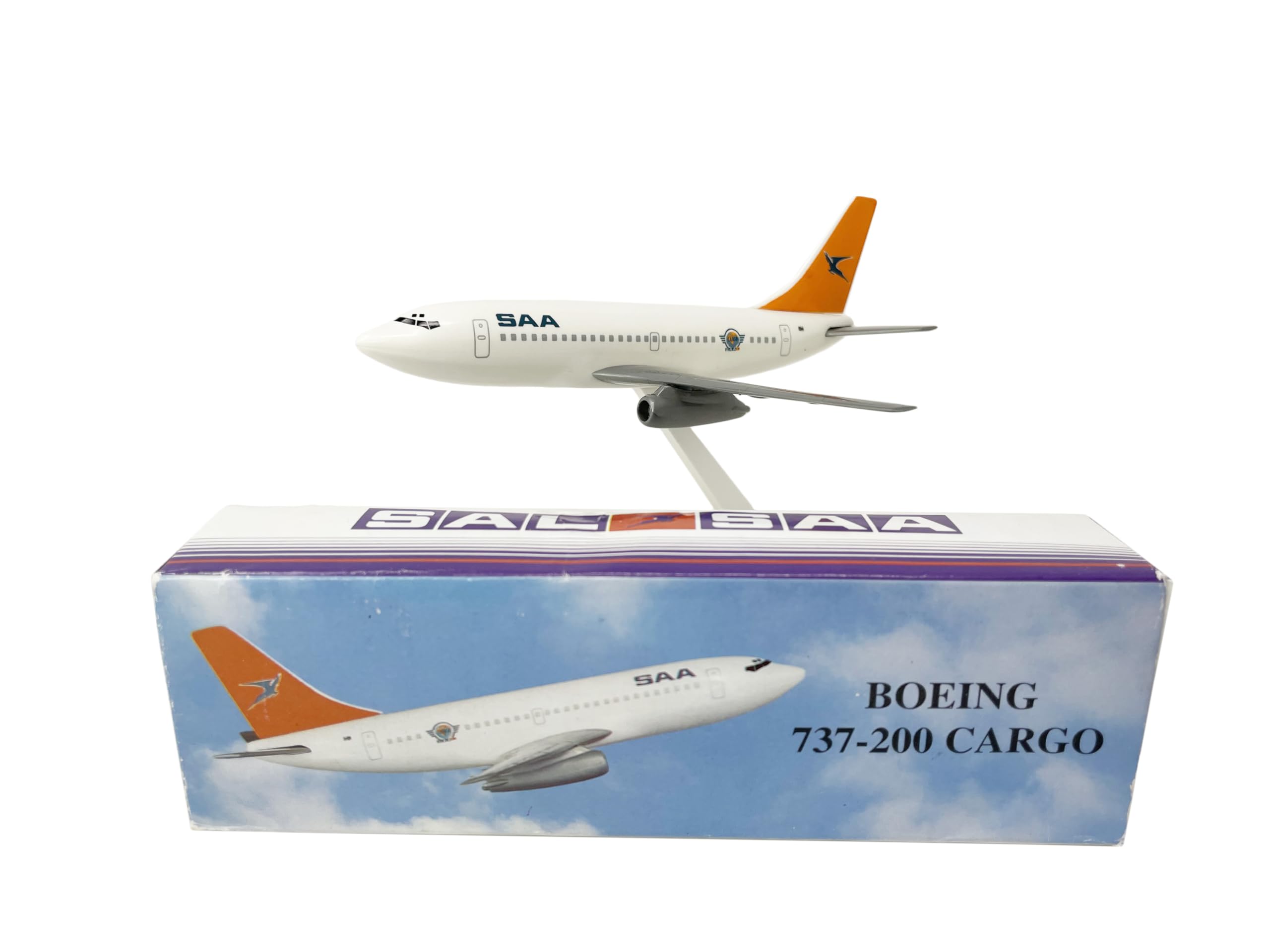 Amazon.com: Flight Miniatures South African Cargo 737-200 1:180