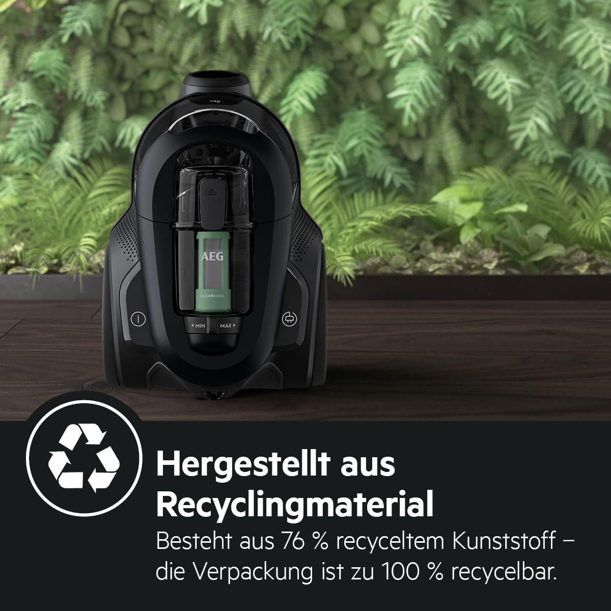 AEG CLEAN 6000 ÖKO Staubsauger beutellos, ETM Testsieger, 60 Prozent Recyclingmaterial, 550 W, Zusatzdüsen, Softräder, 74 dB(A), 12 m Aktionsradius, 1,6 l Staubbehälter, Schwarz, AL61C2ÖKO