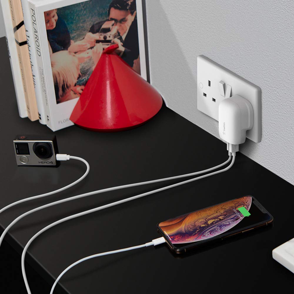 Chargeur Voiture Belkin 2,4A Avec Câble Lightning - Rapide Pour IPhone/iPad, Certifié MFi, Noir