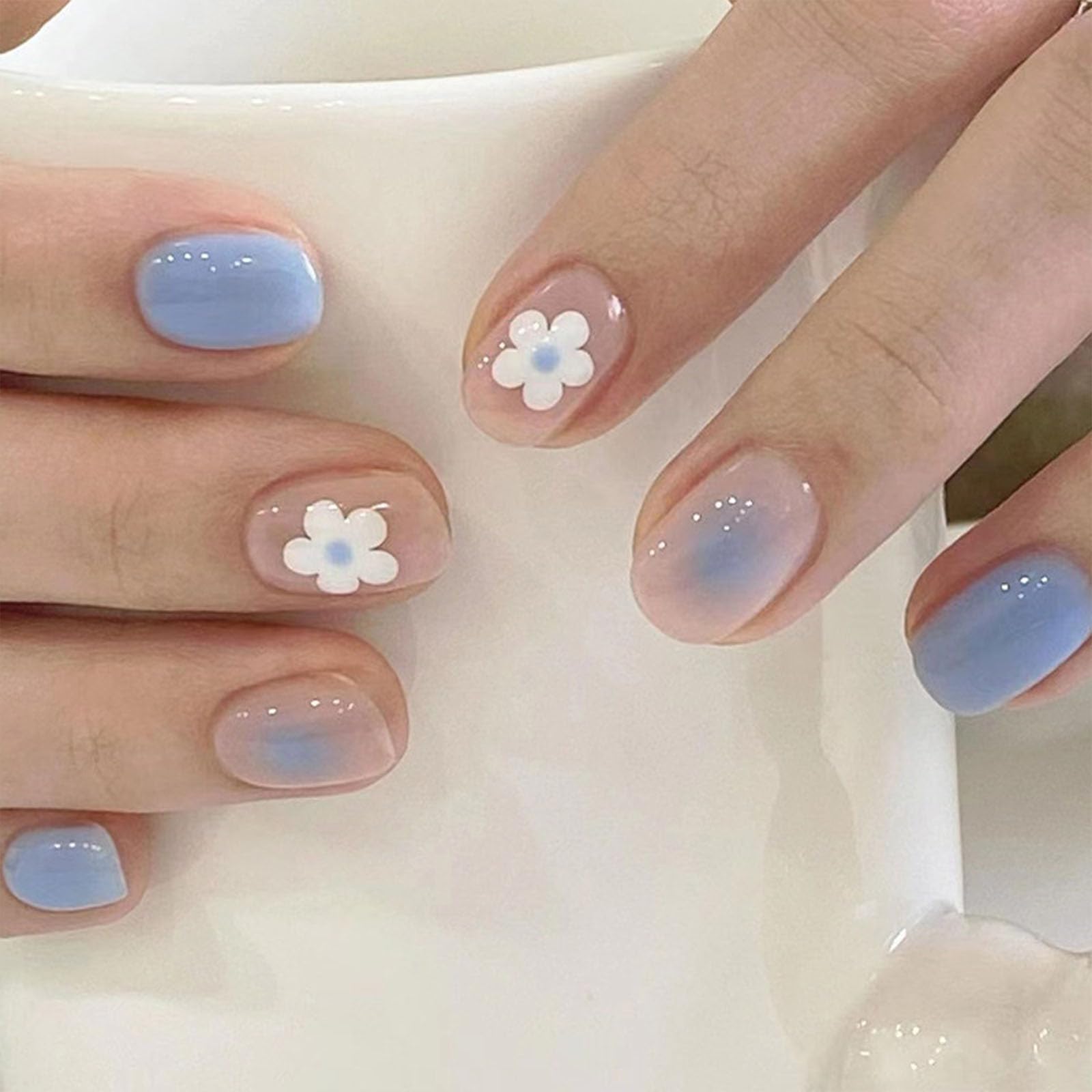 Xenophoer Short Press on Nails Square Cute Blue Nails Acrylic False Nails with White Flower Full Cover Design Artificial Fake Nails Summer Reusable