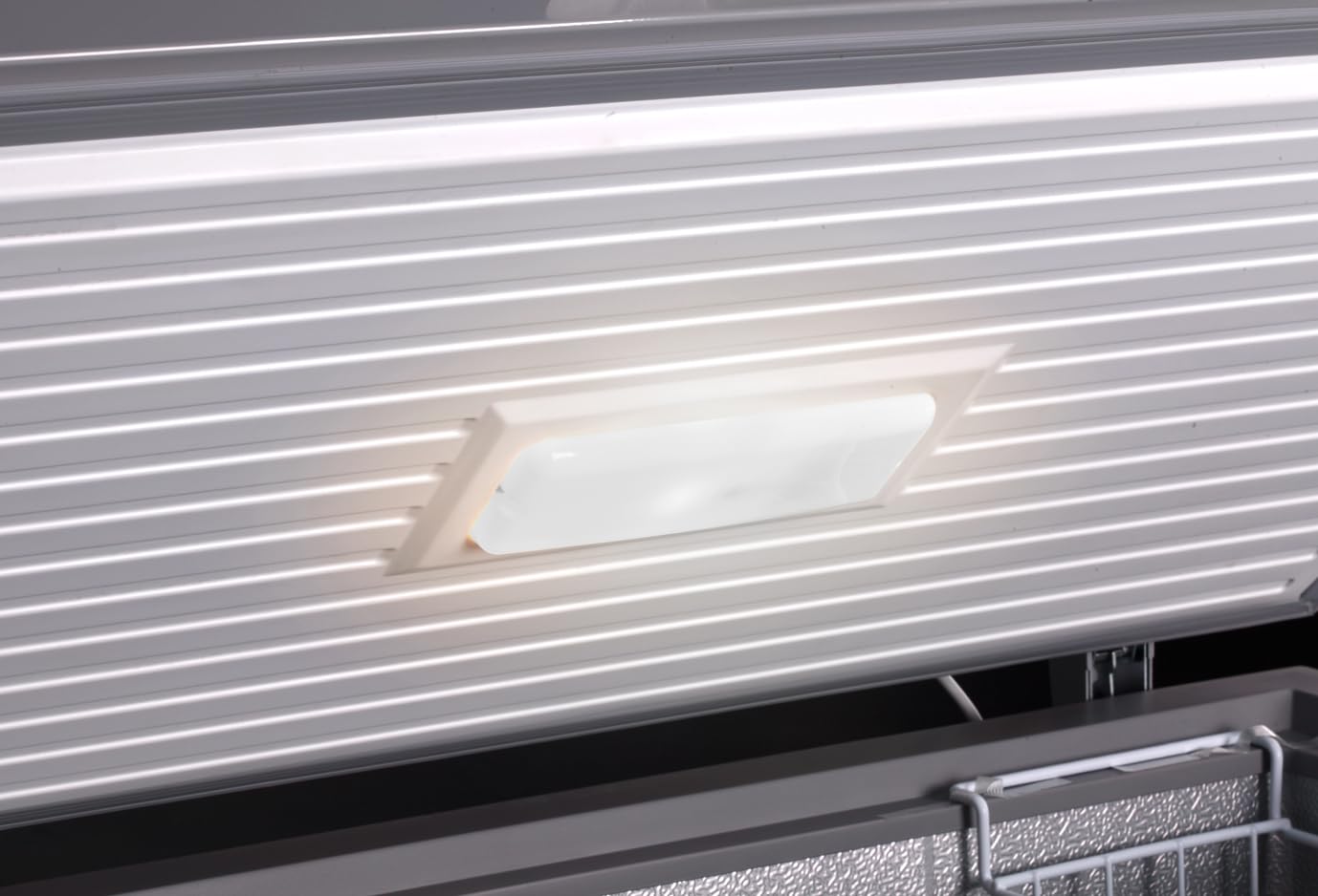 METRO Professional Congélateur bahut GHF2300 300L 95W acier/aluminium blanc éclairage LED avec serrure