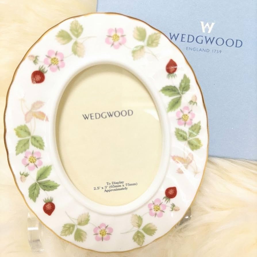 ウェッジウッド⭐︎ワイルドストロベリー　アルフレスコピクチャーフレーム Amazon.co.jp: ウェッジウッド (Wedgwood) ワイルドストロベリー