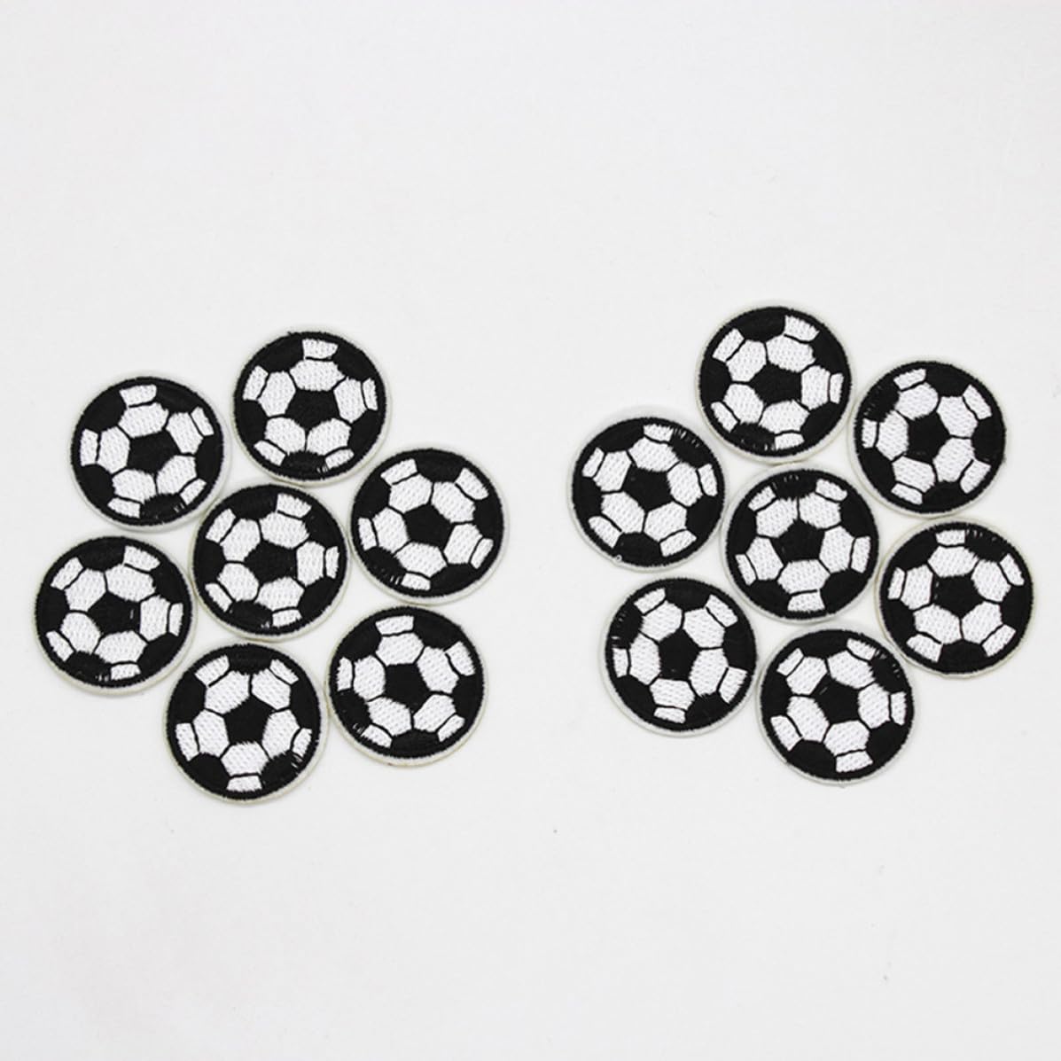 10 Parches Bordados de Fútbol para Coser y Planchar en Ropa, Zapatos y Sombreros, Tejido Resistente para Proyectos DIY y Manualidades Creativas