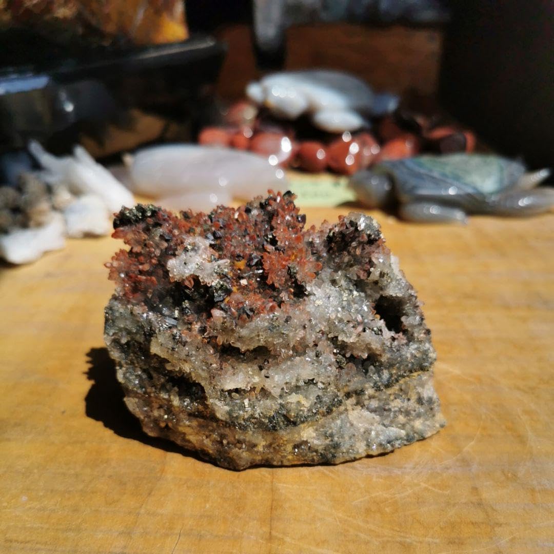 パイライトピンク水晶クラスター5共生鉱物鑑賞石石置物オブジェ