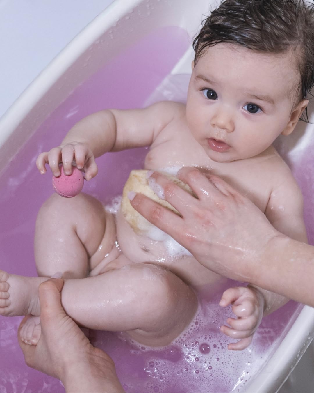Silvana Bagno Effervescente Coccole per Bambini – Bomba da Bagno Naturale con Olio di Mandorle, Amido di Riso e Burro di Cacao – Bagnetto Rilassante e Idratante – Made in Italy