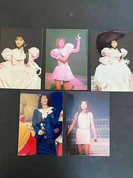 森高千里　ジュリア限定　フォトスタンド＆写真10枚セット　美品。レアもの。 森高千里 ジュリア限定 フォトスタンド＆写真10枚セット 美品