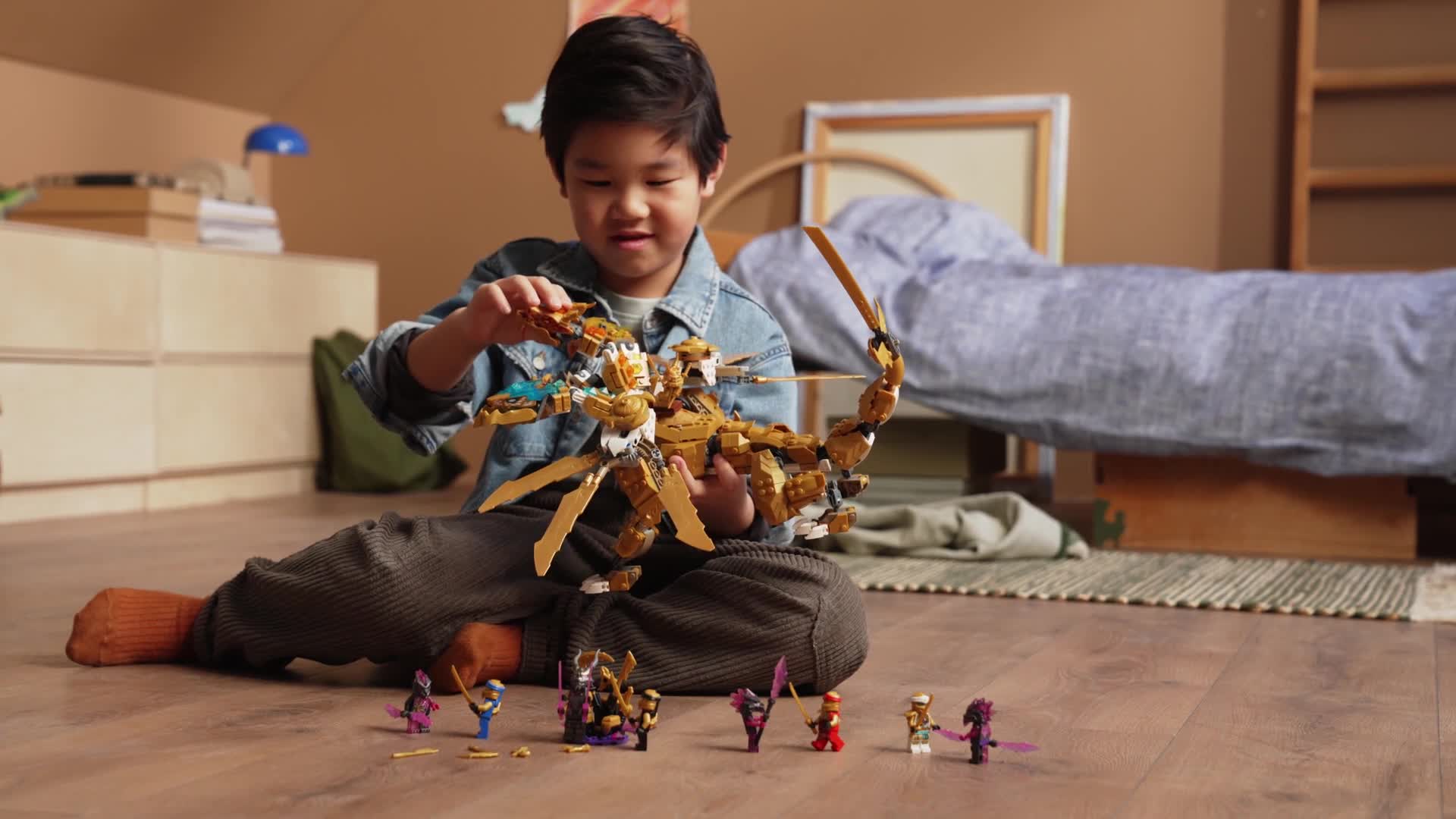 LEGO 71774 Ninjago Złoty Ultra Smok Lloyda: Zestawy do budowania