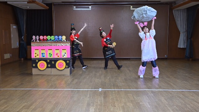 りんなふしぎなキャンディーやさん　オペレッタ Amazon | オペレッタ ふしぎなキャンディーやさん | 坂本千夏, 根本